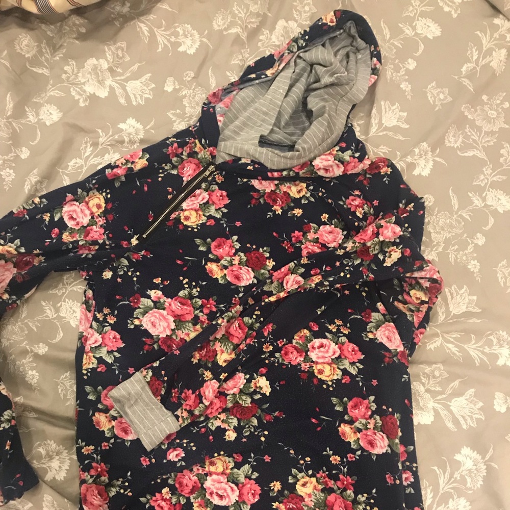 Jaceylane doublehood navy floral with zipper